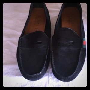 Suede Gucci loafers like new!